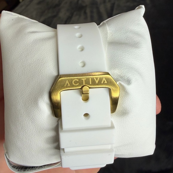 Red and White Activa x Invicta Watch - Picture 2 of 7